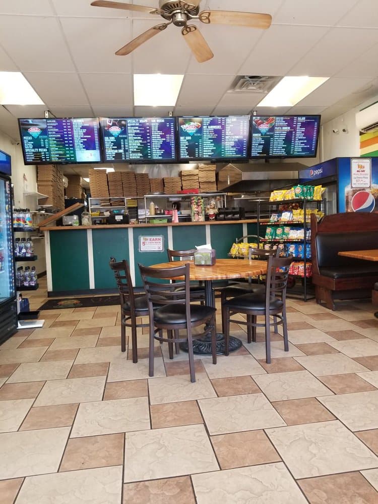 Gio's Roast Beef & Pizza — photo 1