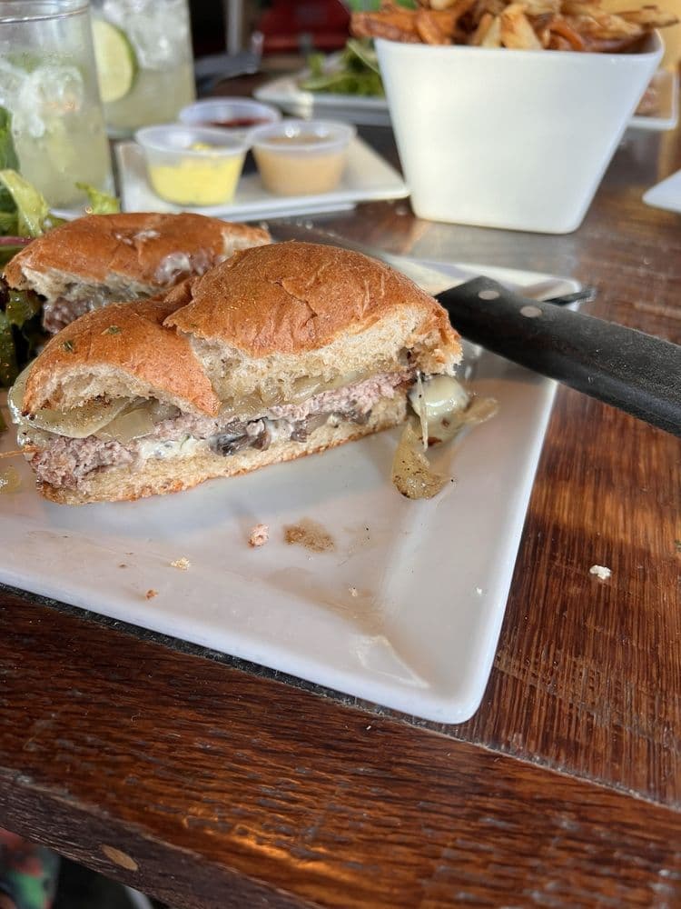 Burger Bach — photo 1