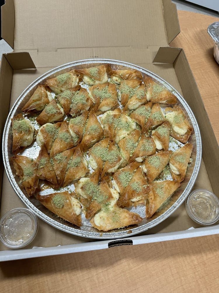 Dearborn Pizza — photo 1