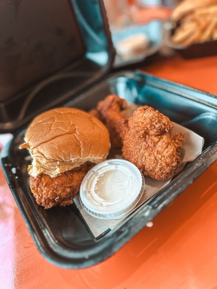 Cluck Face Nashville Hot Chicken — photo 1