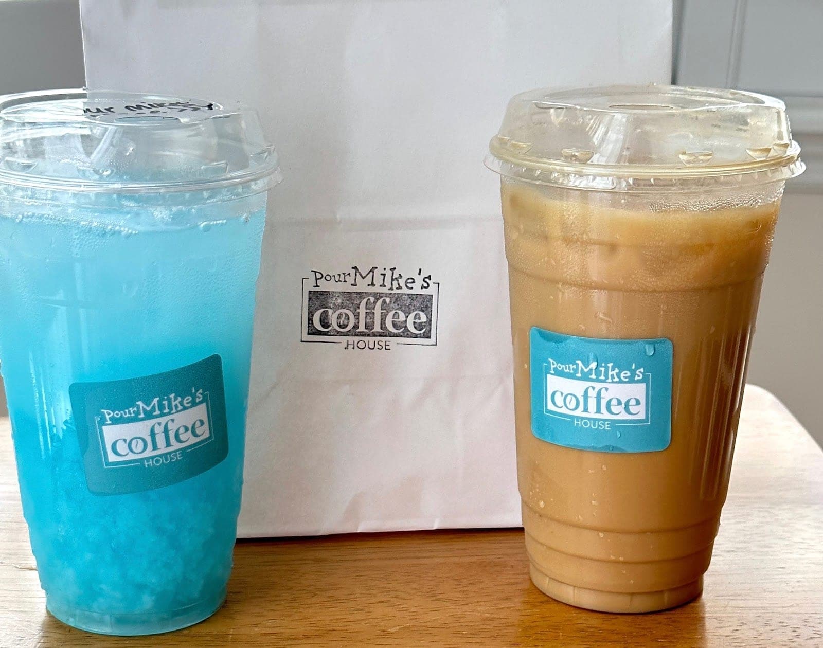 Pour Mike's Coffee House — photo 1