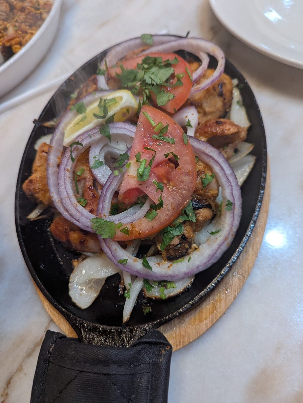 Tandoor Desi Cuisine & Pizza — photo 4