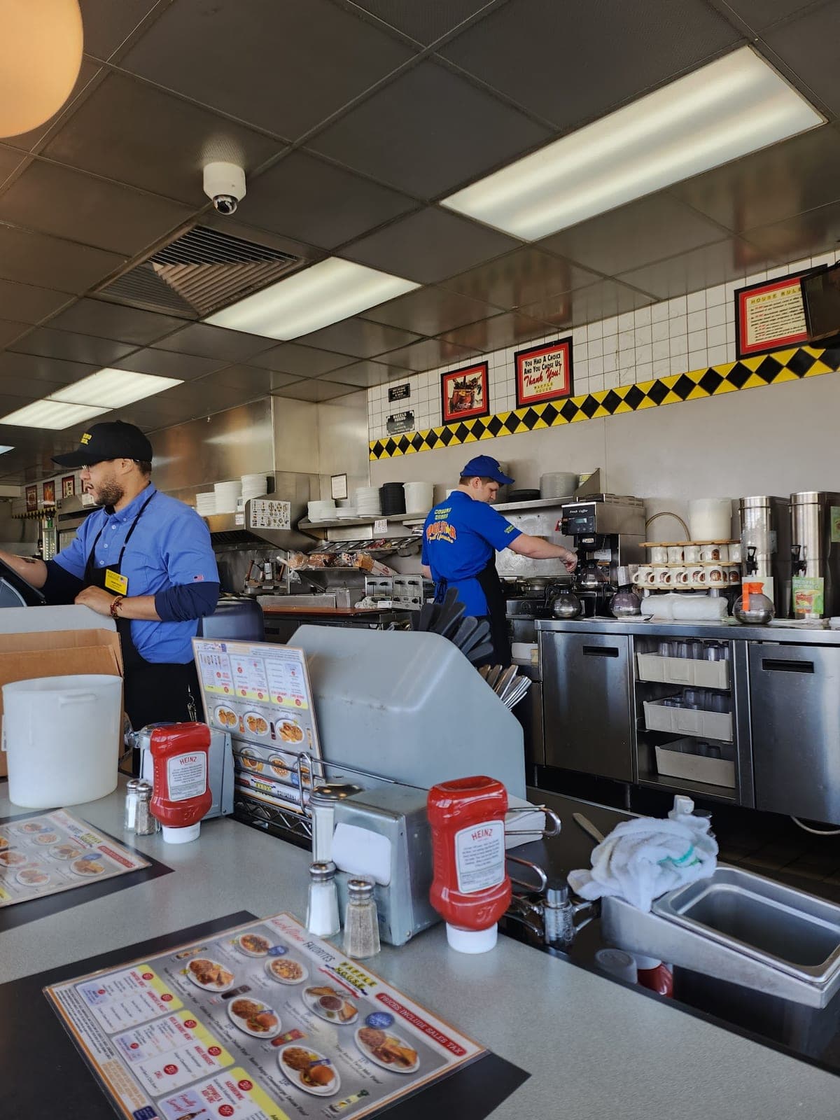 Waffle House — photo 4