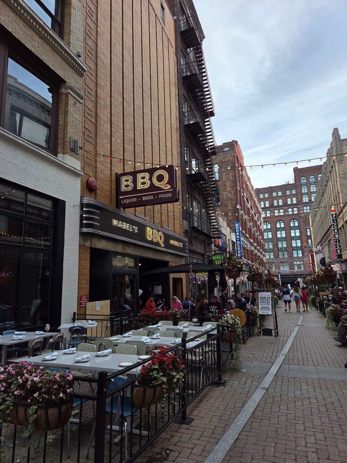Mabel's BBQ — photo 1