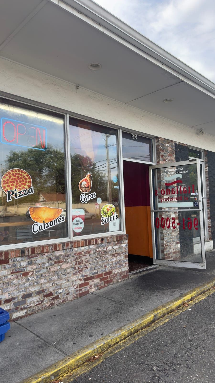 Italiano's Pizza — photo 2
