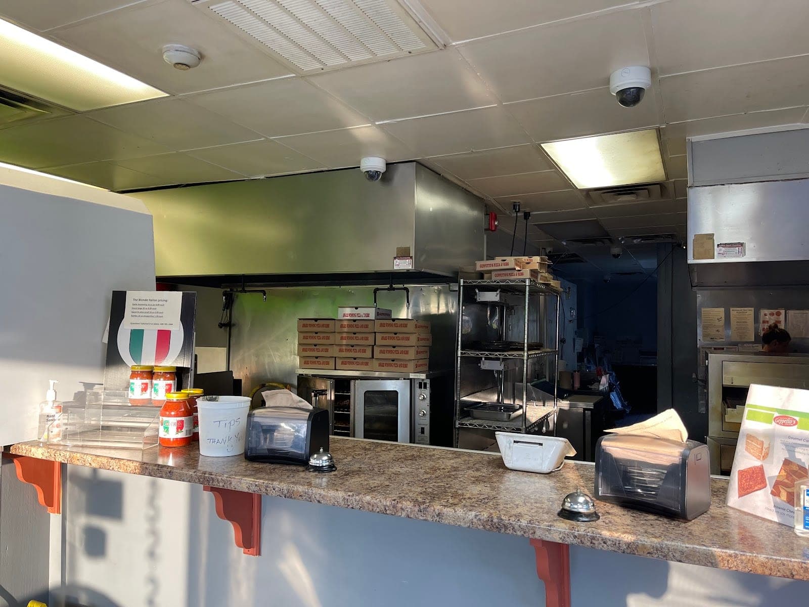 Geppetto's Pizza & Ribs — photo 2