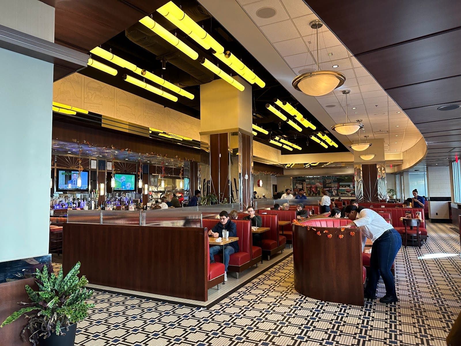 Silver Diner — photo 5