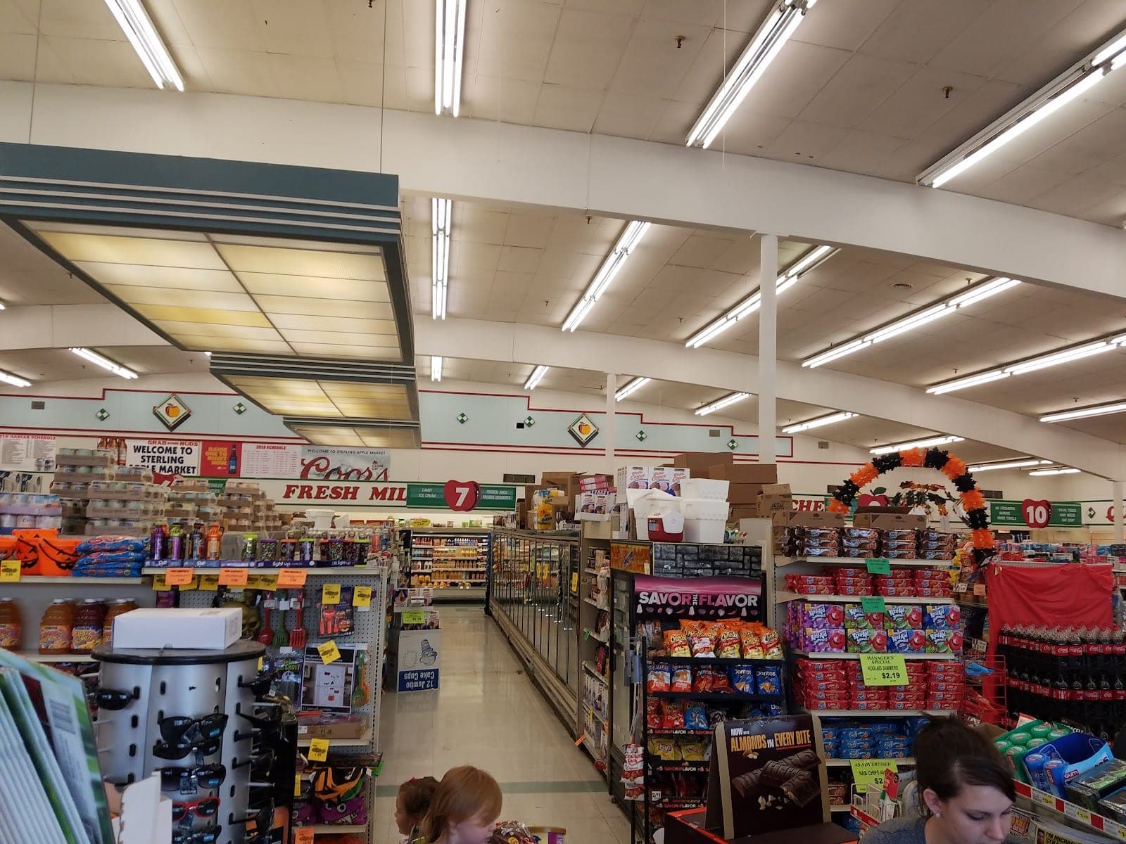 Sterling Apple Market — photo 1
