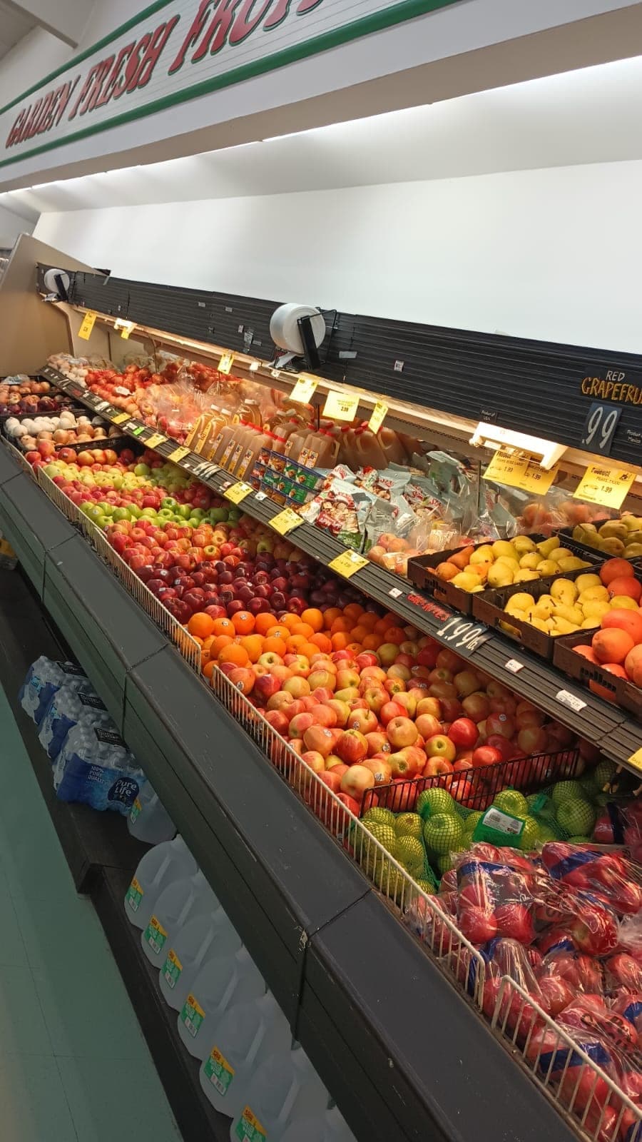 Sterling Apple Market — photo 3