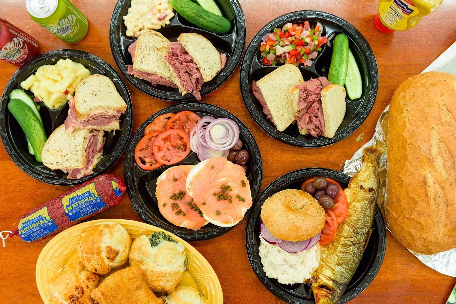 JO-EL'S Kosher Deli, Market & Café — photo 3