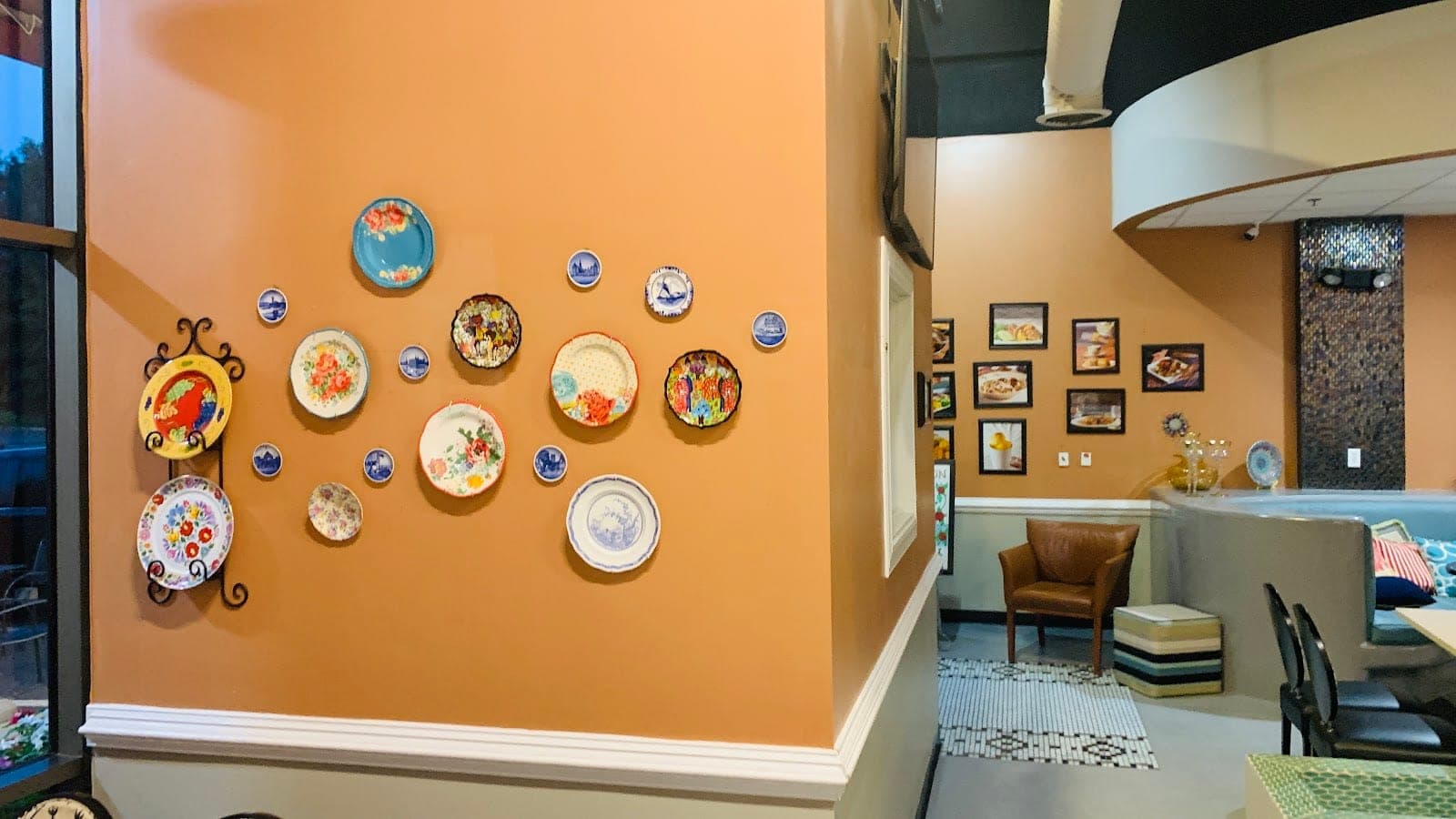 Mazadar Restaurant — photo 1