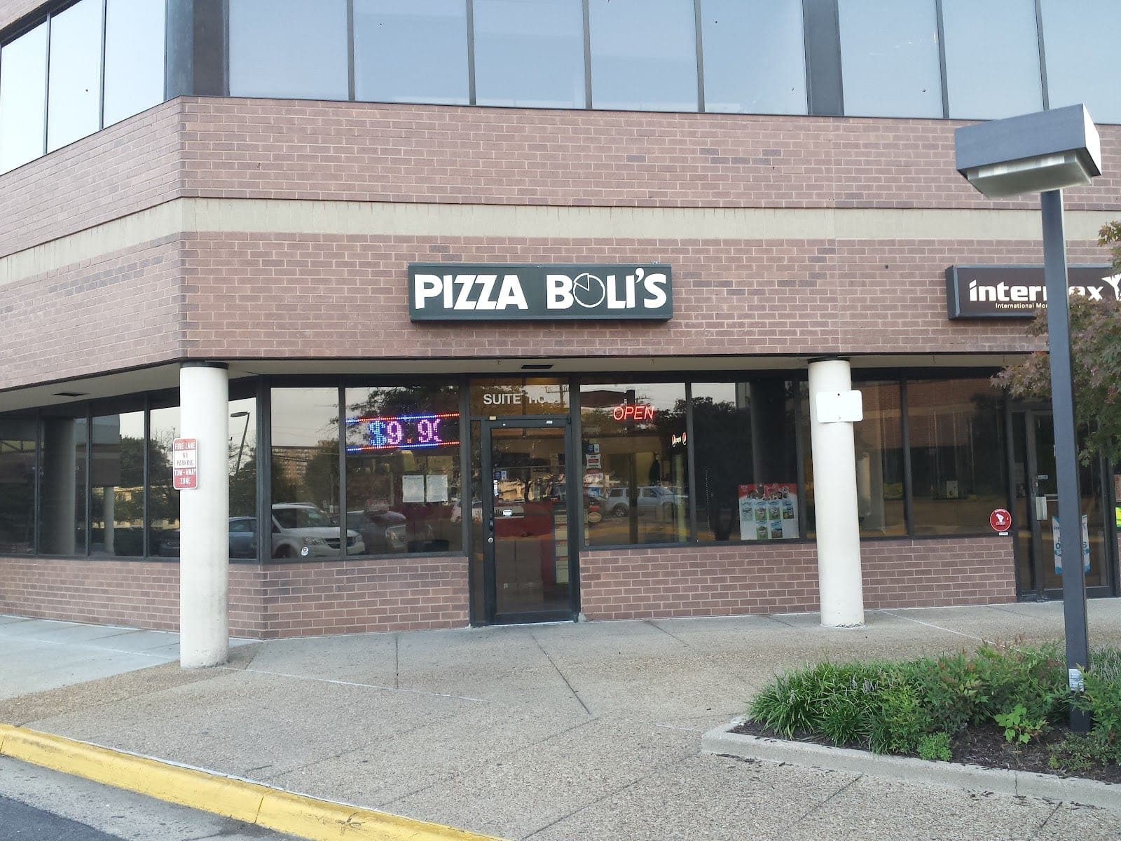 Pizza Boli's — photo 1