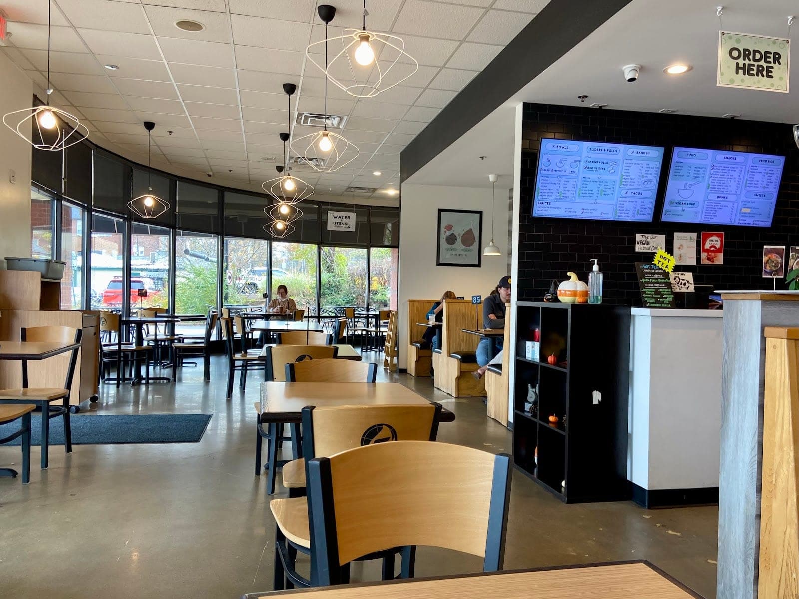 DD Mau Vietnamese Eatery — photo 1