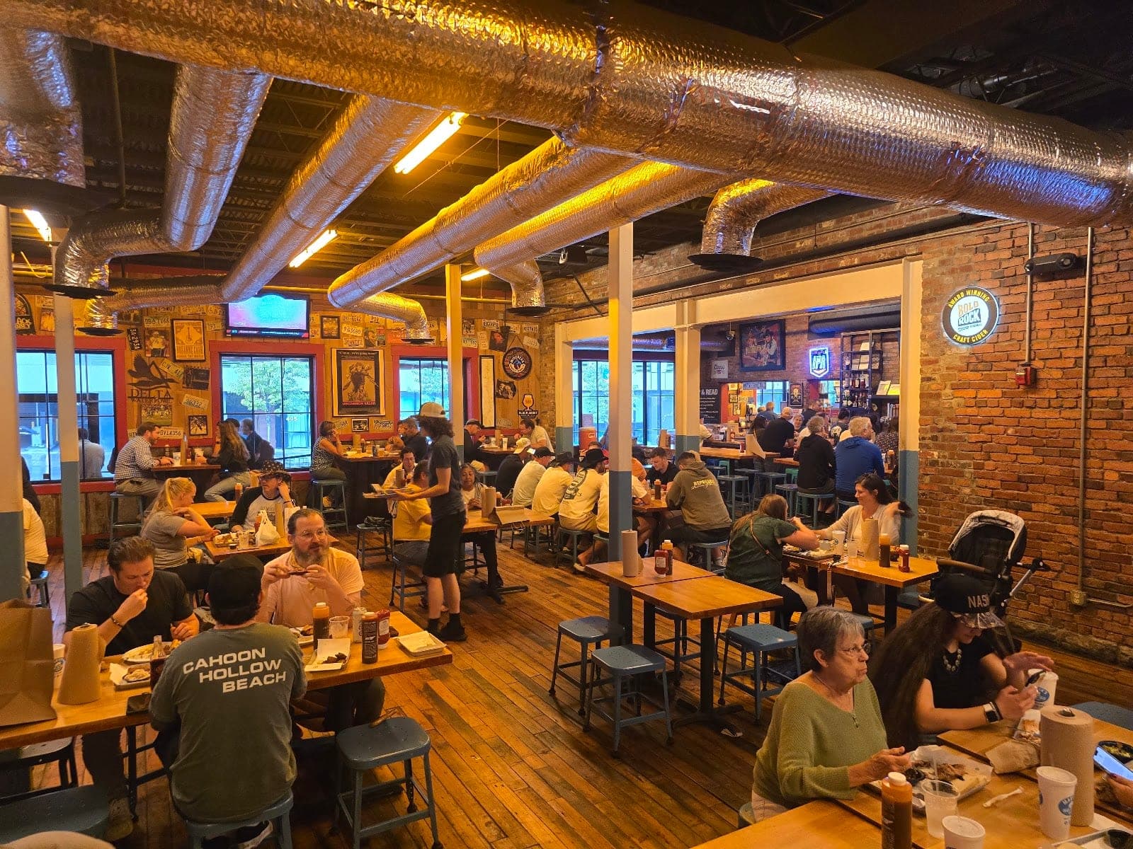 Martin's Bar-B-Que Joint — photo 3