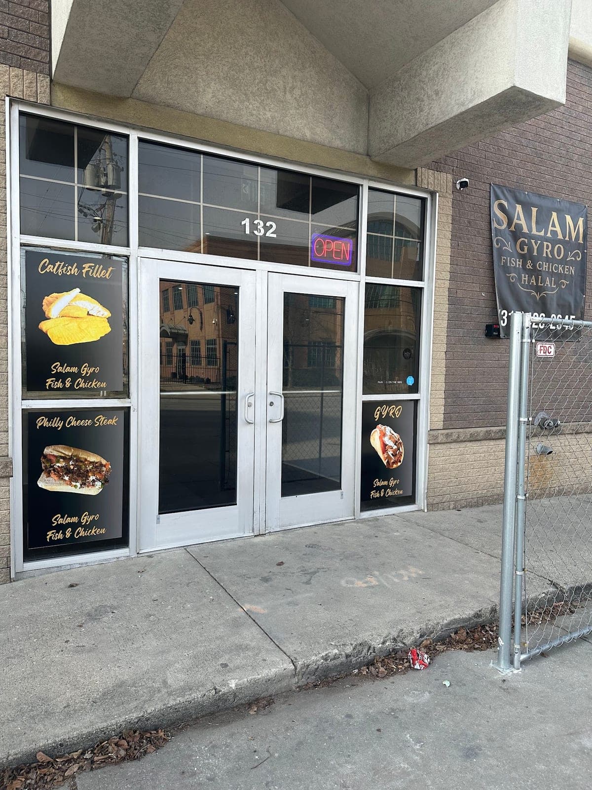 Salam Gyro Fish & Chicken Halal — photo 1