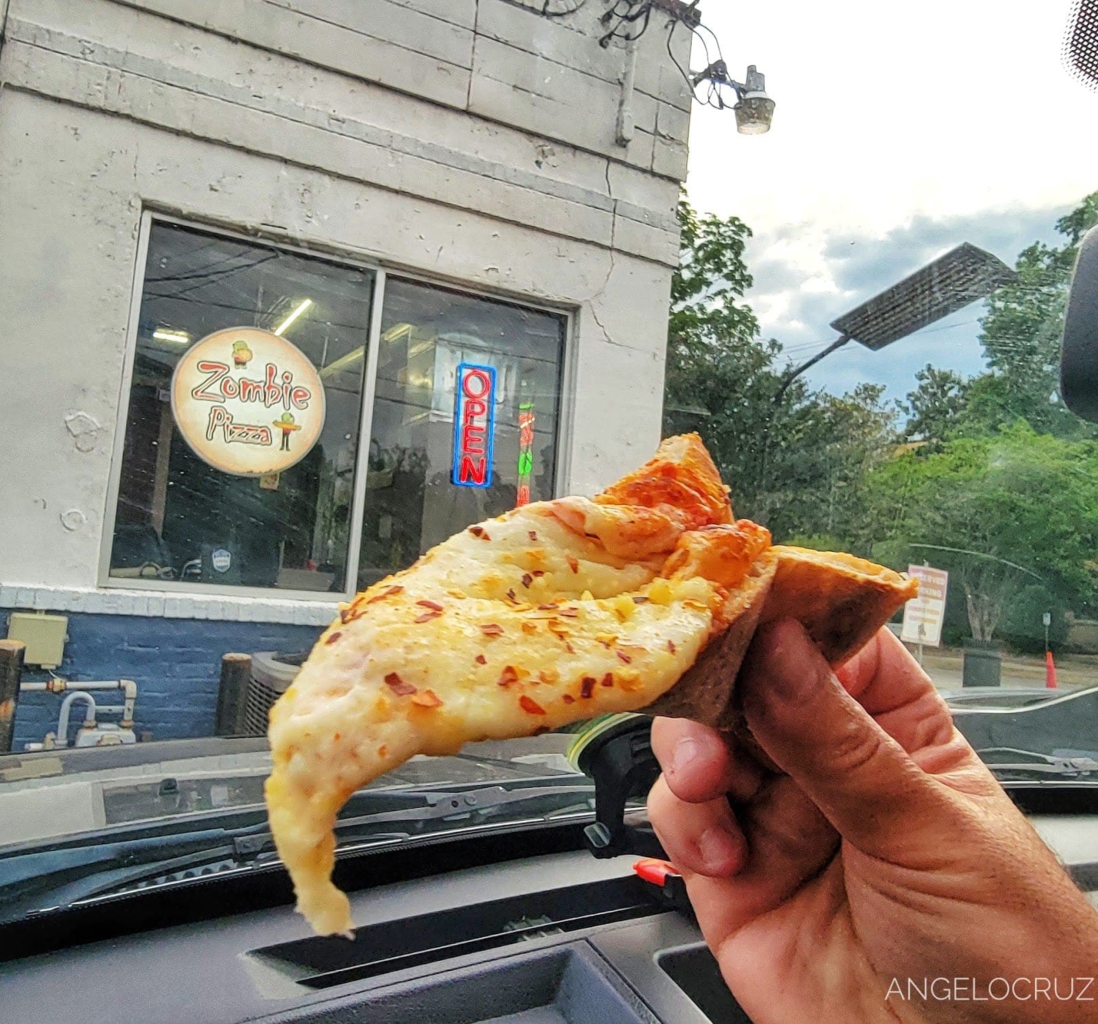 Zombie Pizza — photo 3
