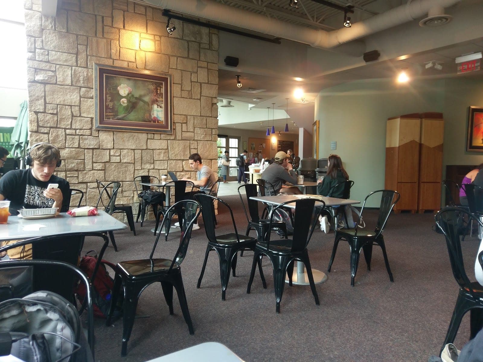 Grins Vegetarian Cafe — photo 1