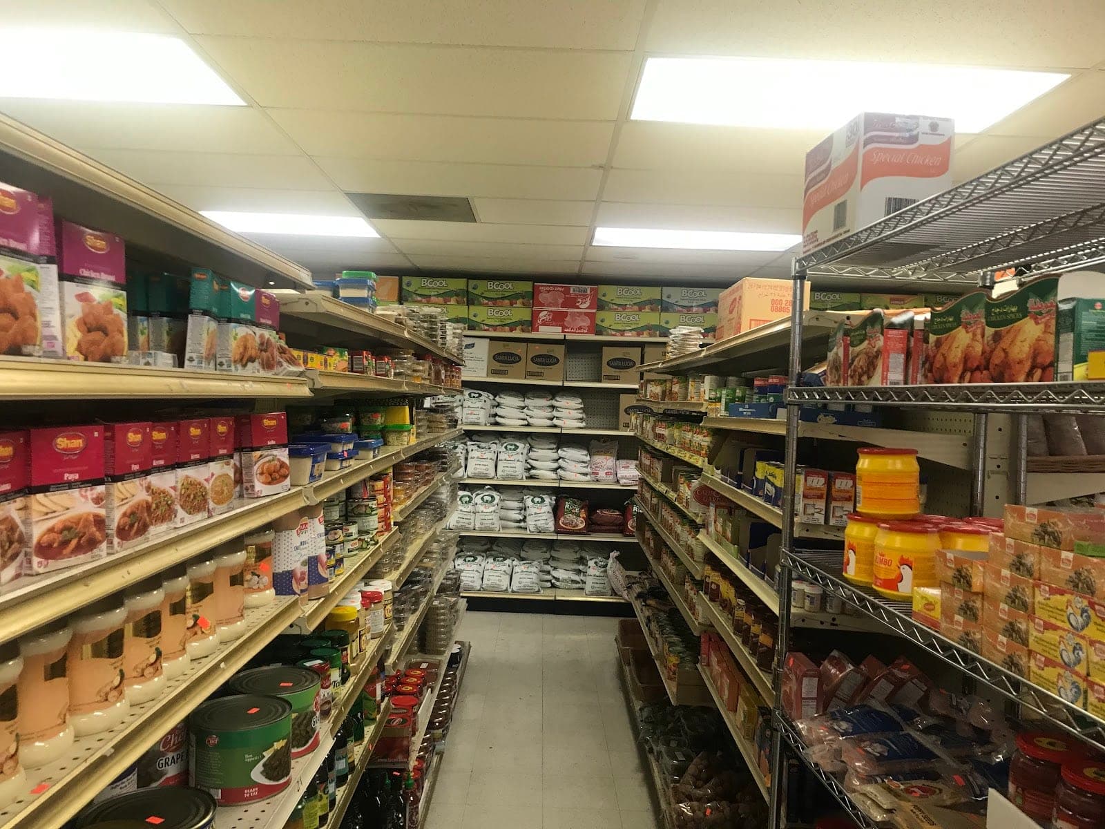 Nur Market & Restaurant — photo 4