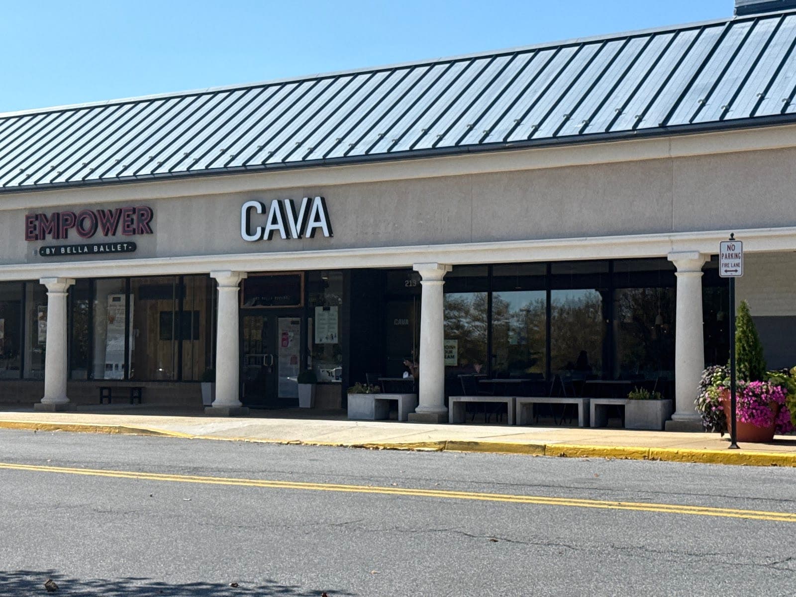 CAVA — photo 4