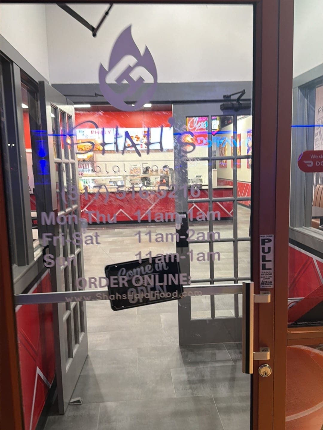 Shah's Halal Food — photo 4