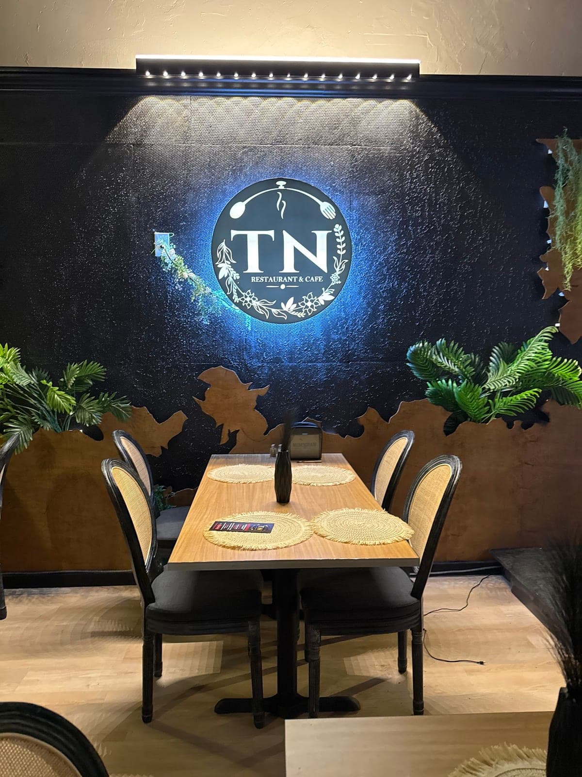 TN Restaurant & Café — photo 2