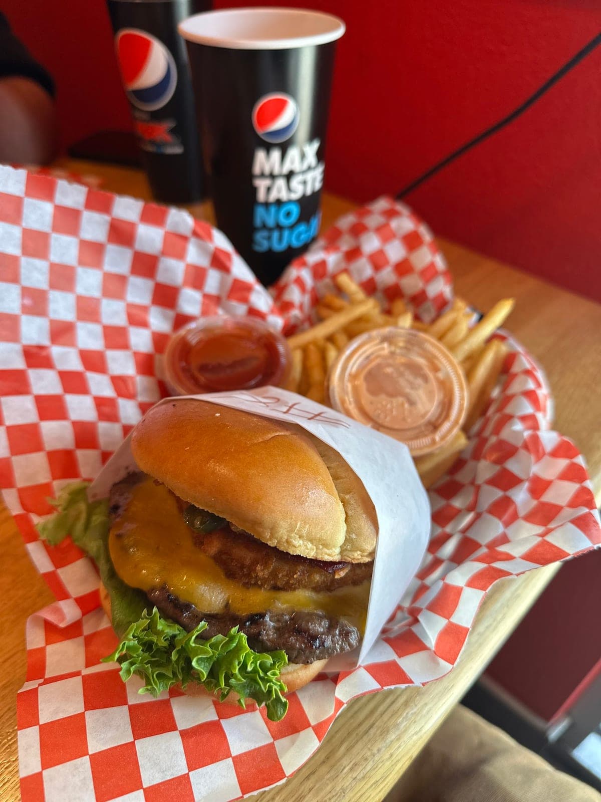 Fred's Burger — photo 3