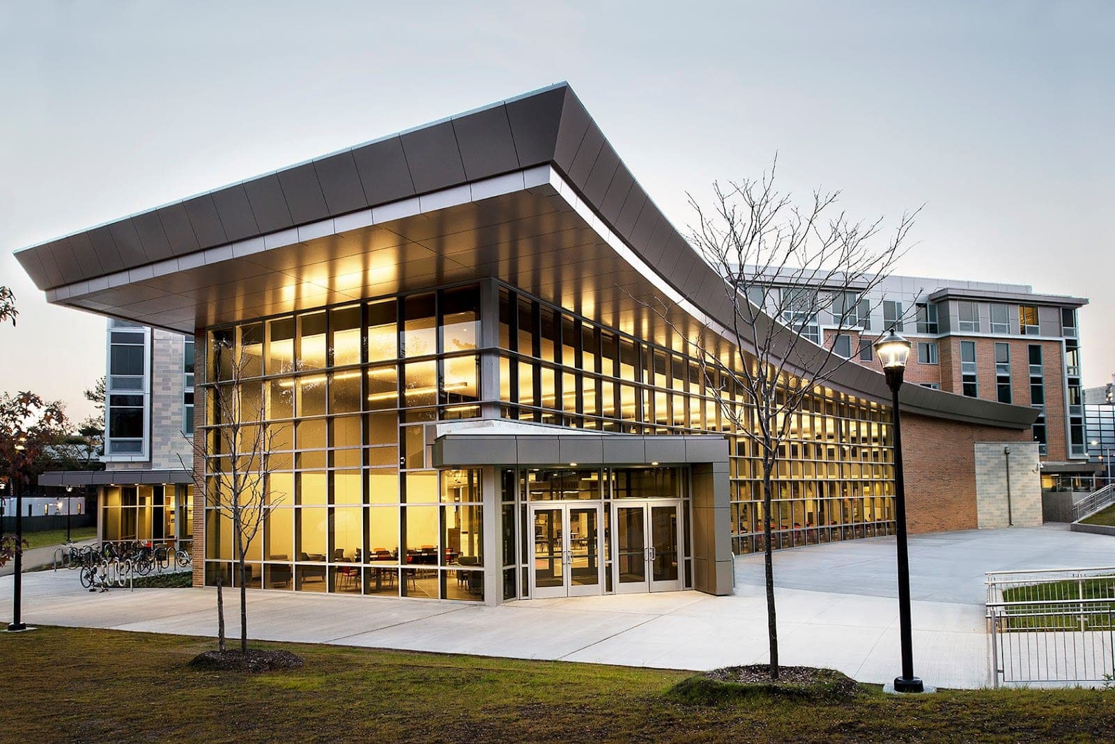 East Side Dining / Chávez Hall — photo 1