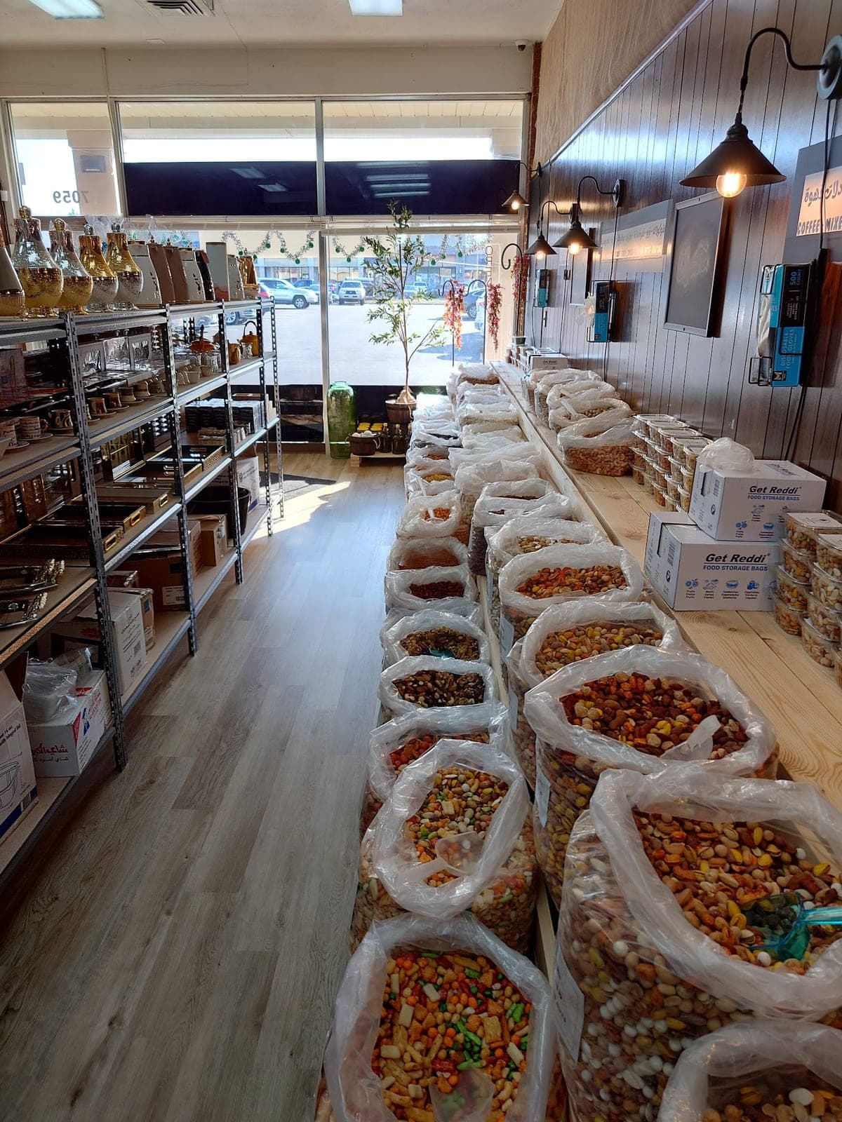 Lebanese Roastery & Marketمحمص ومكسرات المحمصة اللبنانية — photo 4