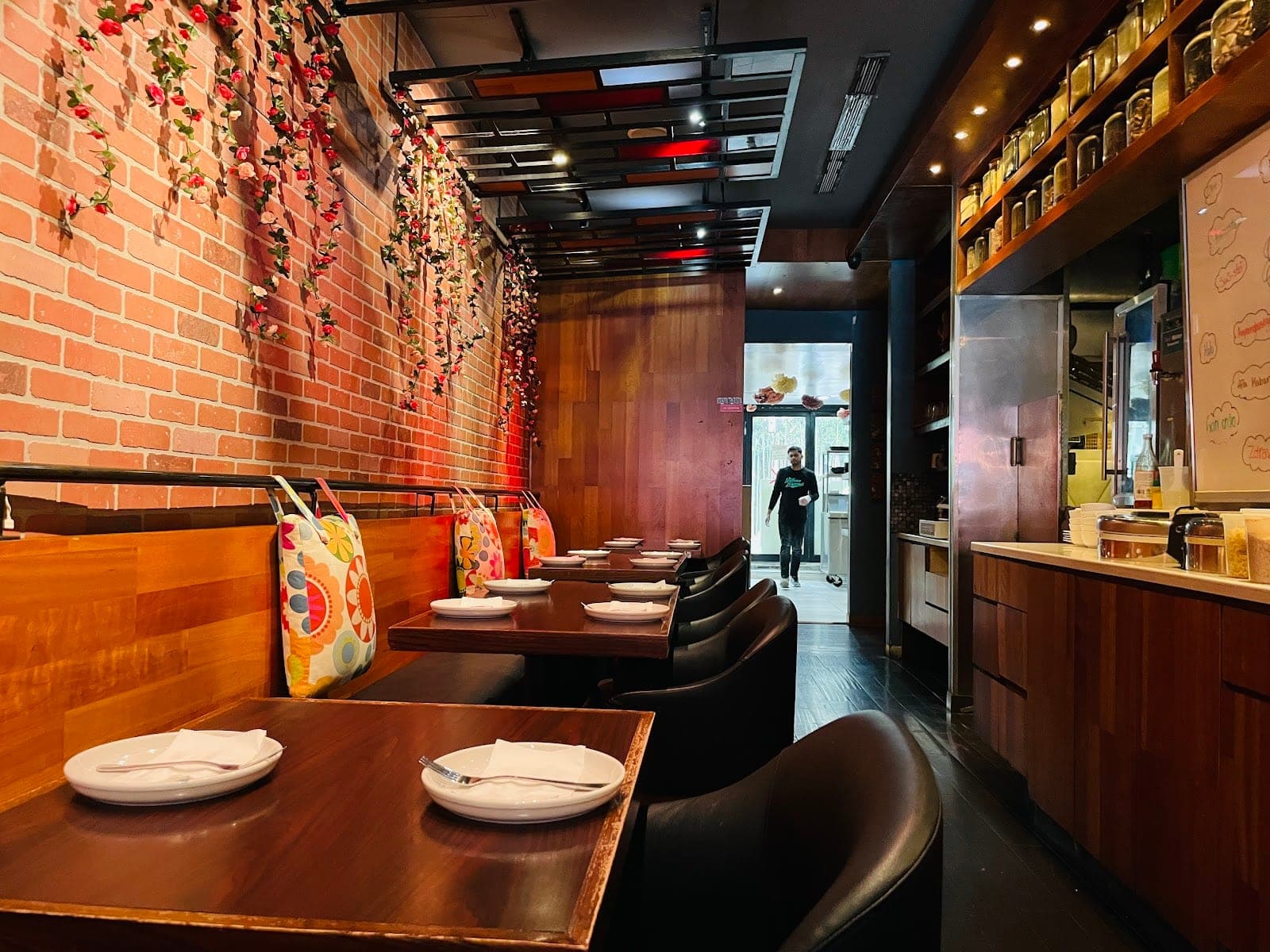 Eatzy Thai — photo 3