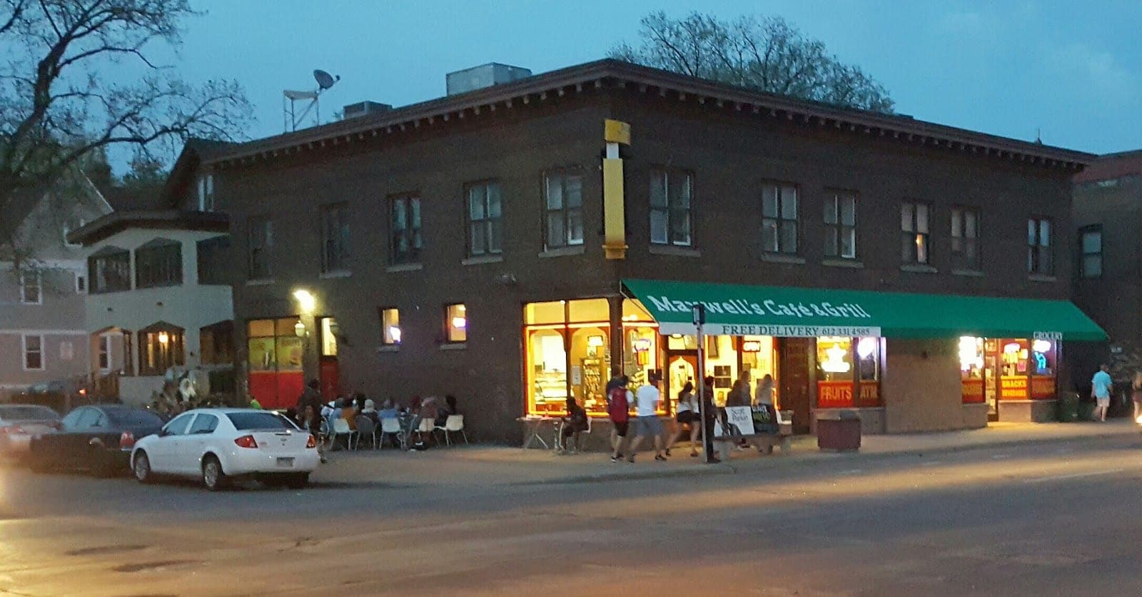 Maxwell's Cafe & Grill — photo 1