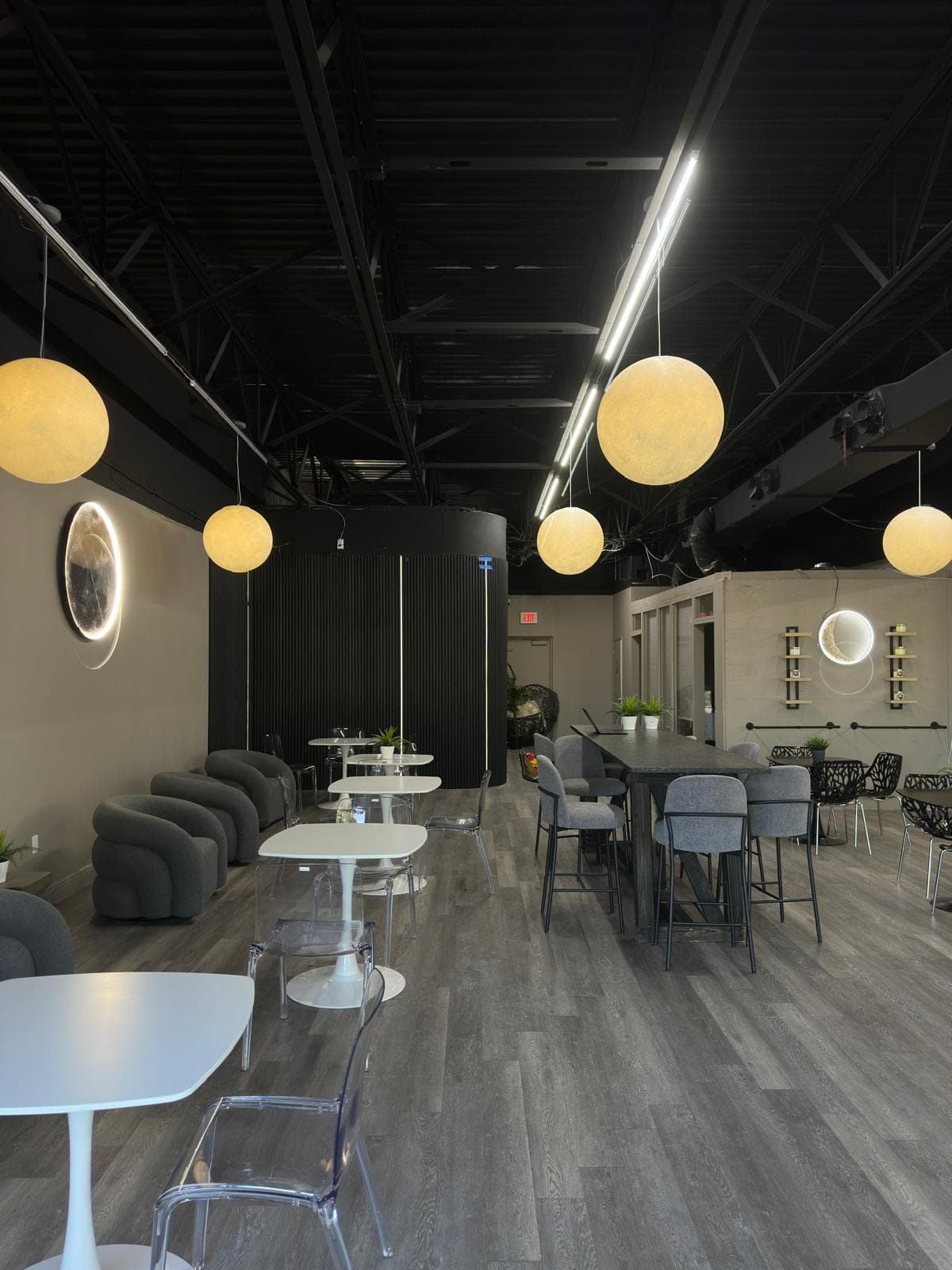 Eclipse Cafe — photo 2