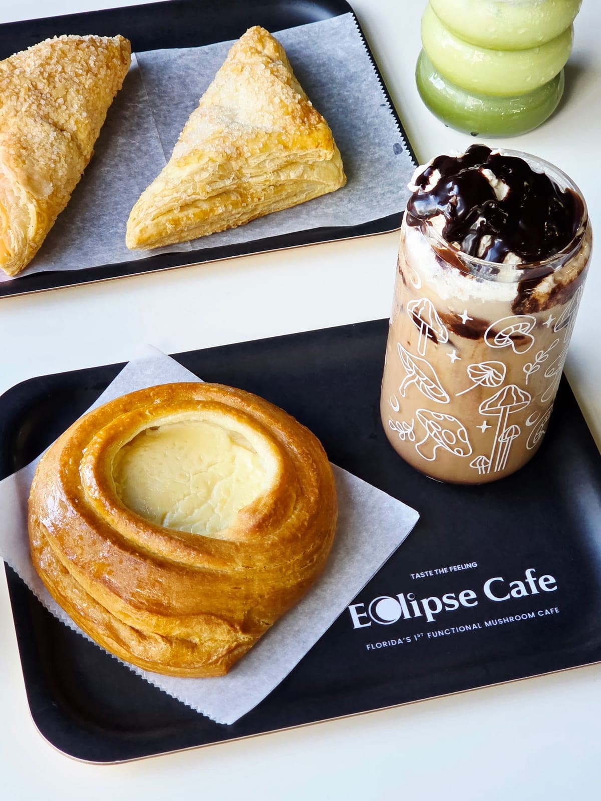 Eclipse Cafe — photo 4