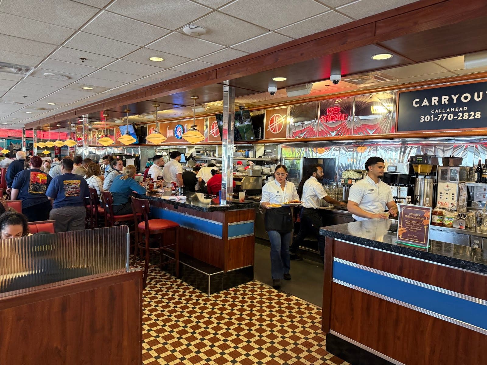 Silver Diner — photo 4