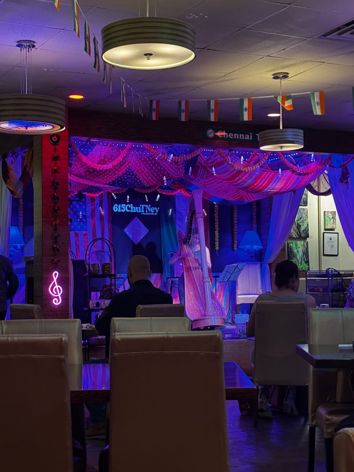 615chuTNey - A Very Indian Affair — photo 3