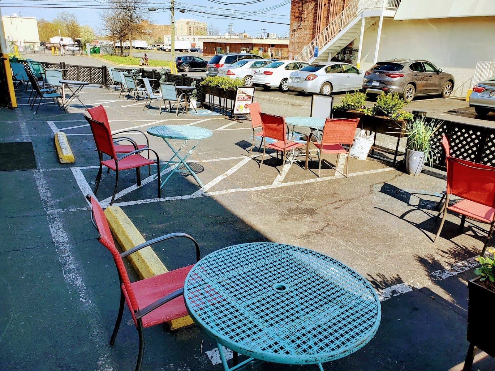 Laze Cafe — photo 1