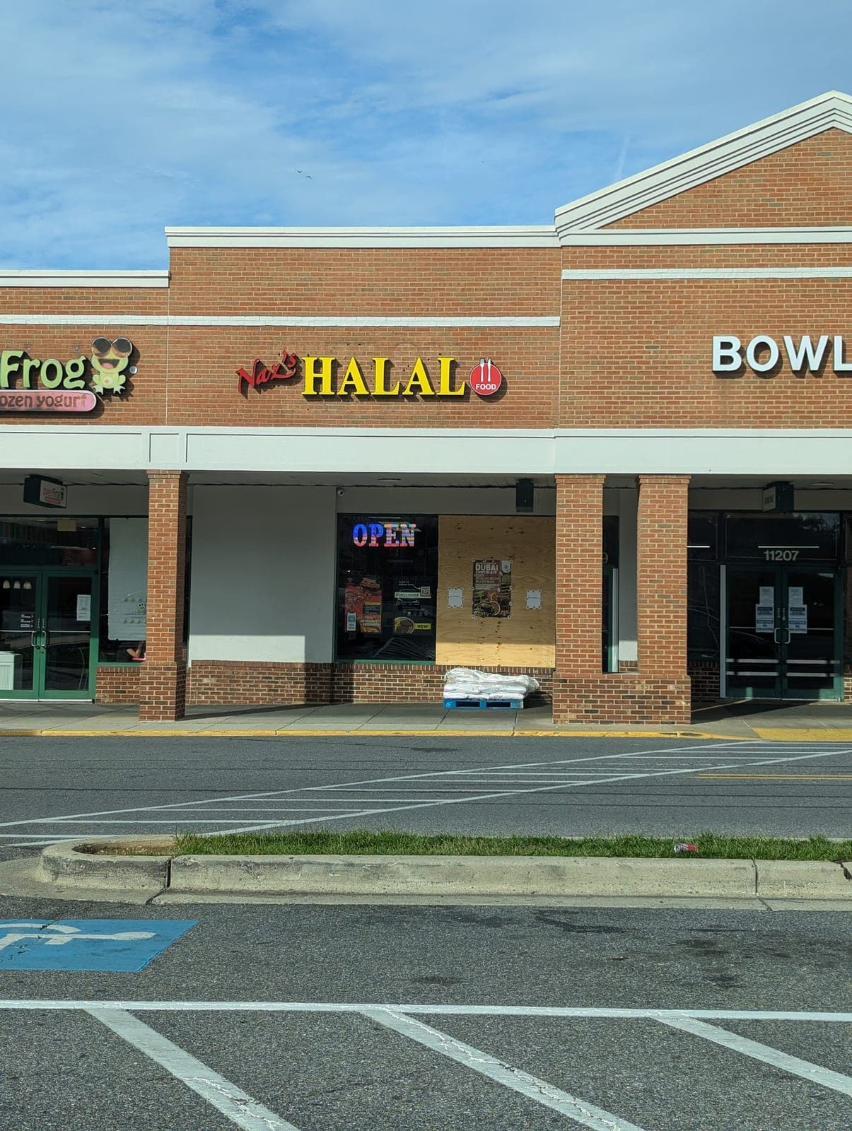 Naz's Halal - White Oak — photo 3
