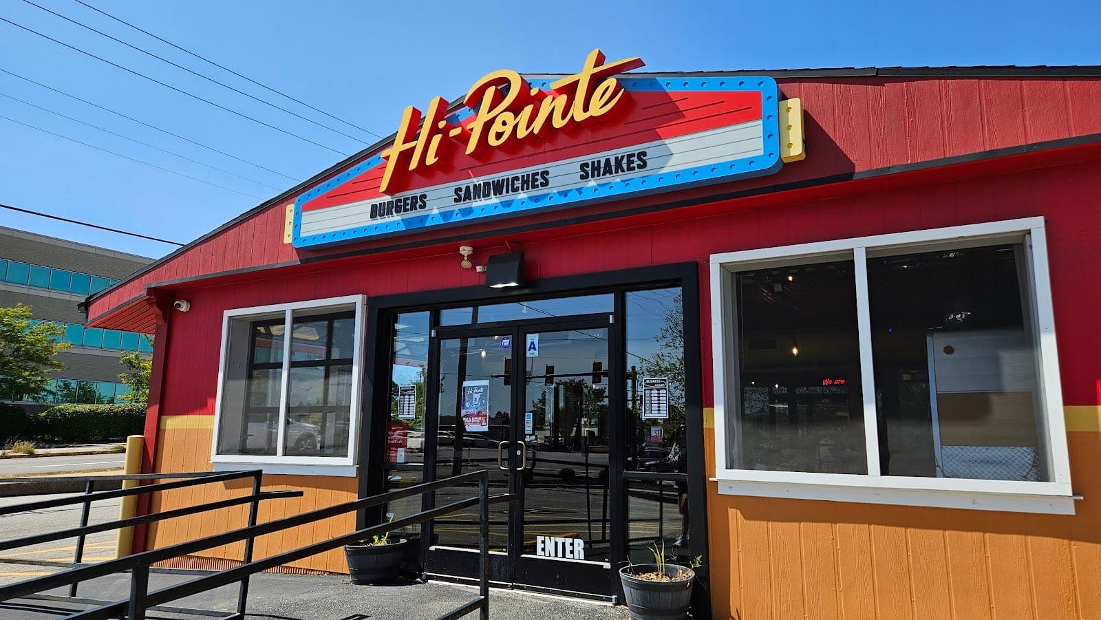 Hi-Pointe Drive-In — photo 1