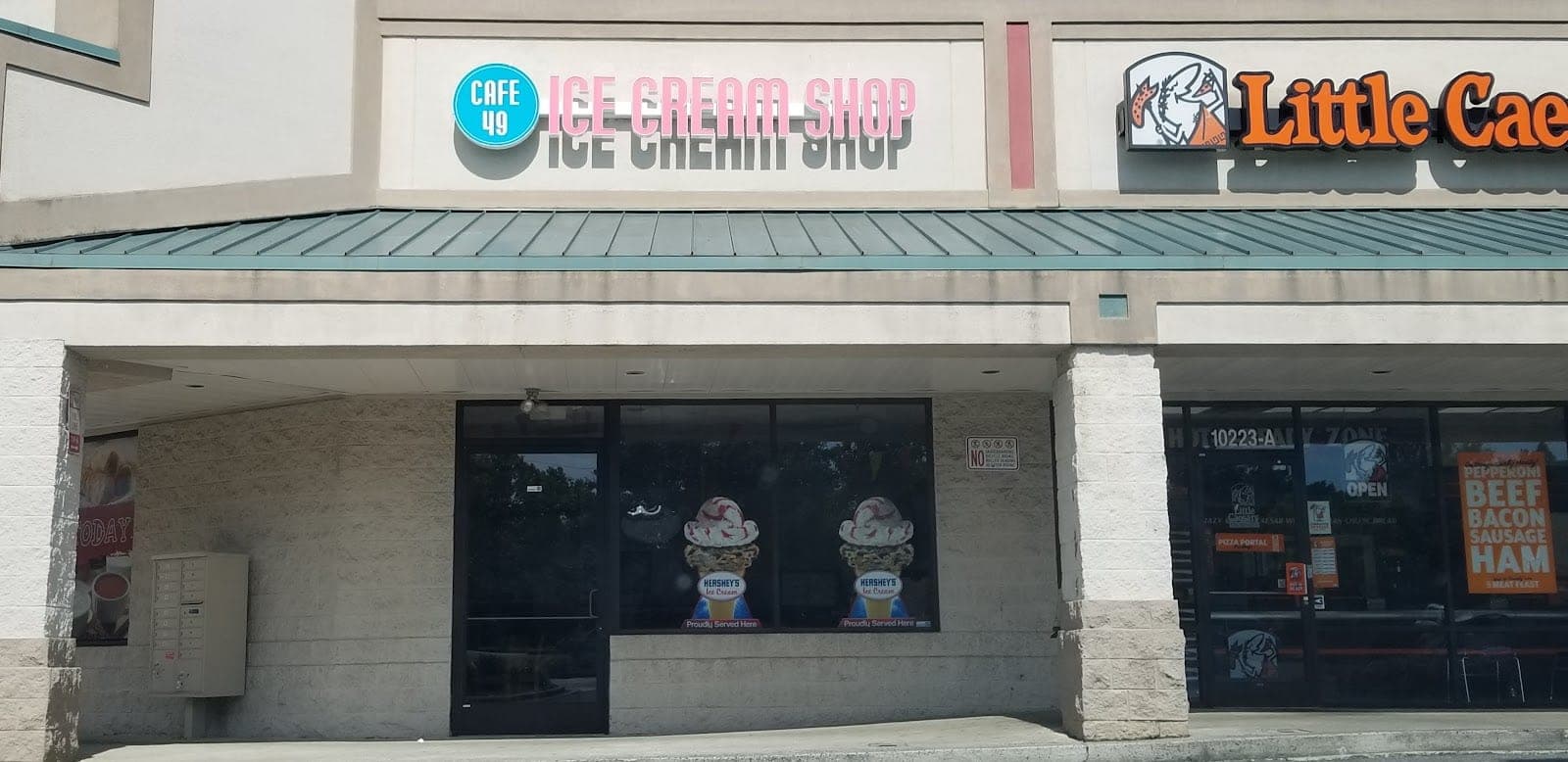 Cafe 49 Ice Cream and Halal Pizzeria — photo 1