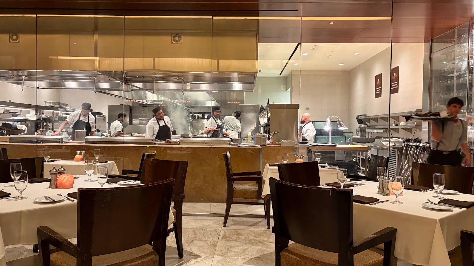 Council Oak Steaks & Seafood — photo 2