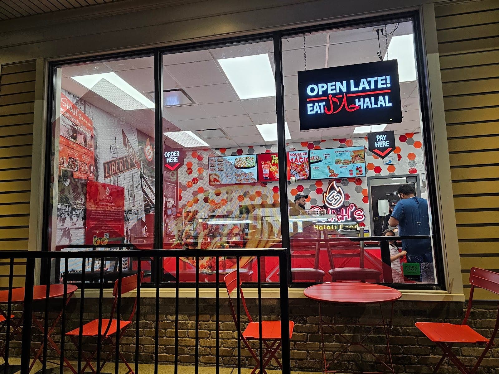 Shahs Halal Food — photo 2