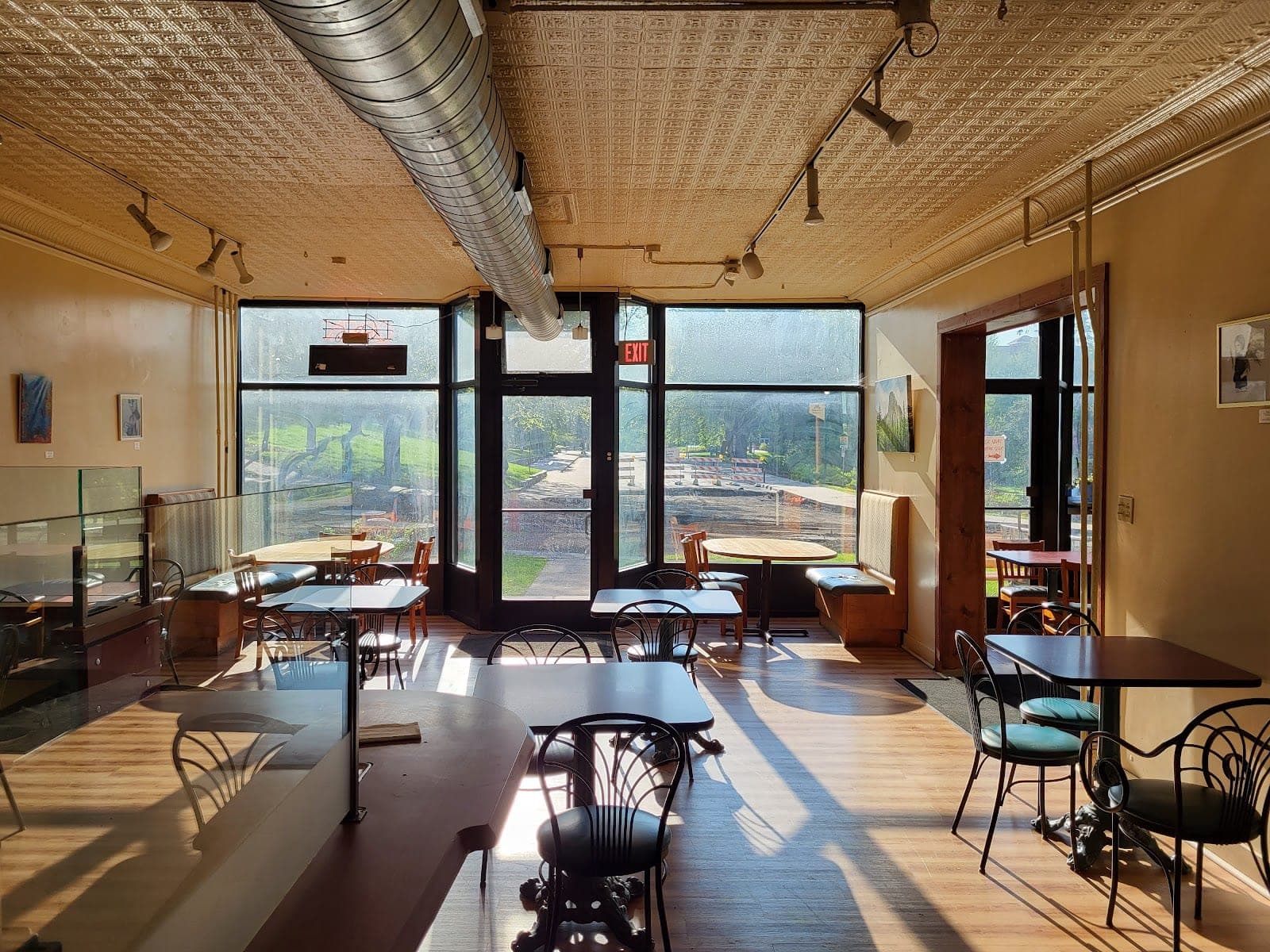 Mim's Cafe — photo 3