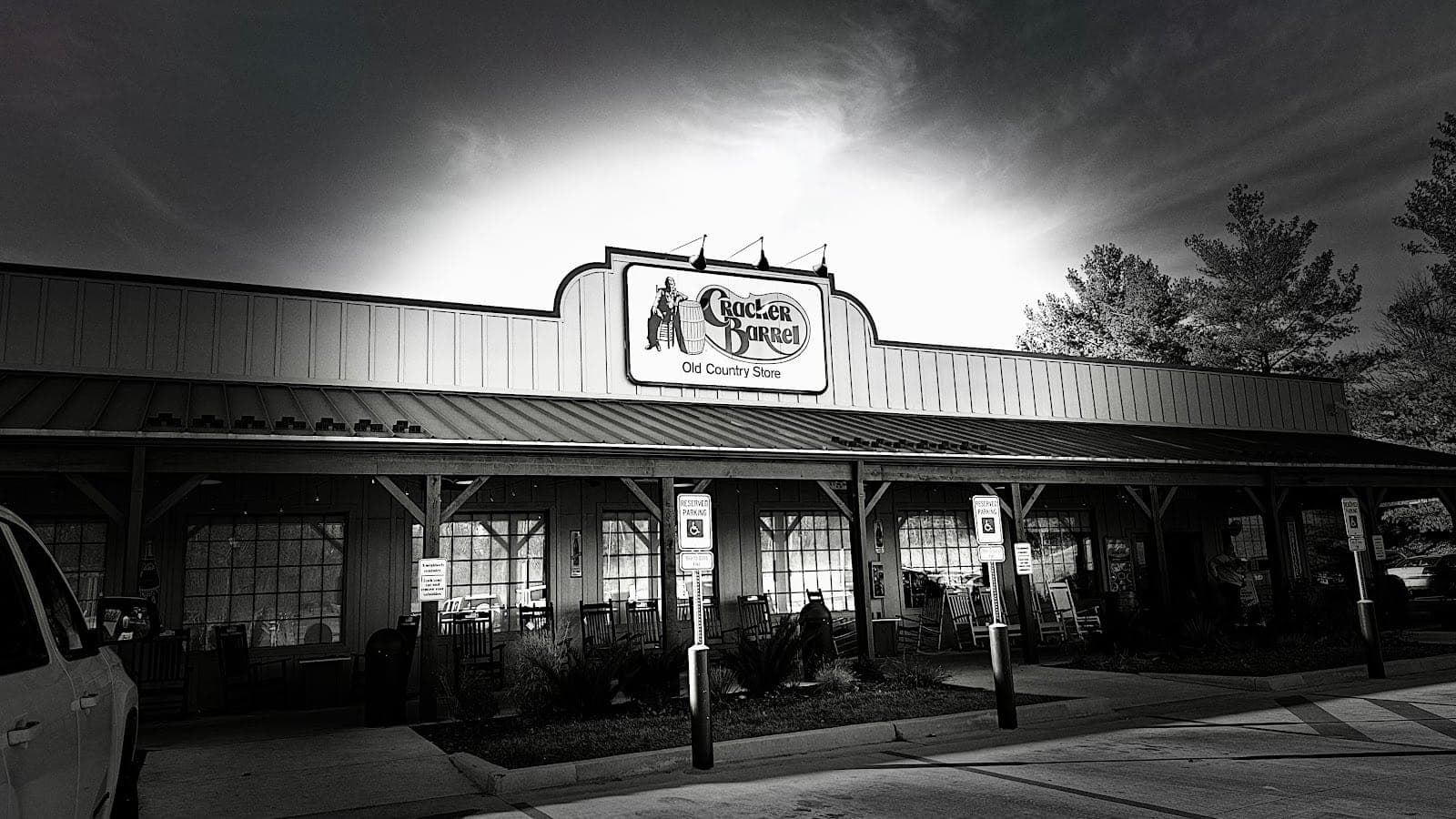 Cracker Barrel — photo 2