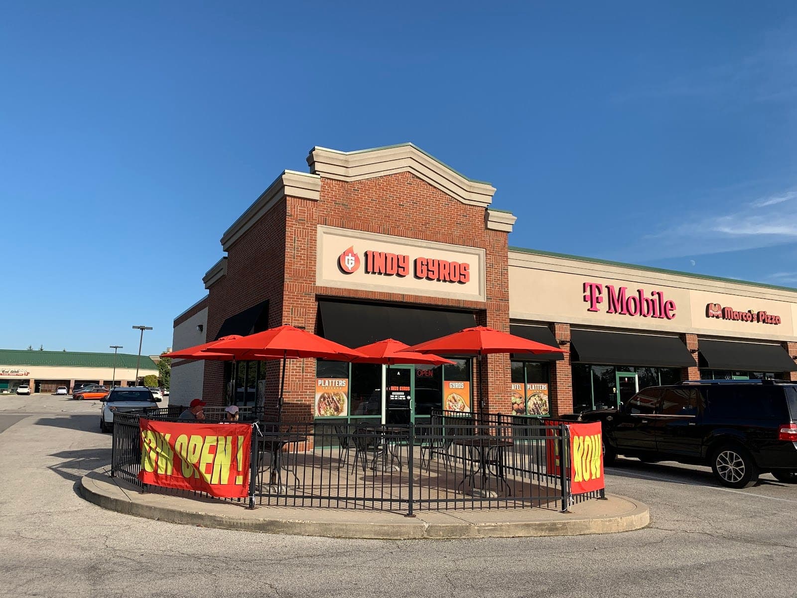 Indy gyros — photo 1