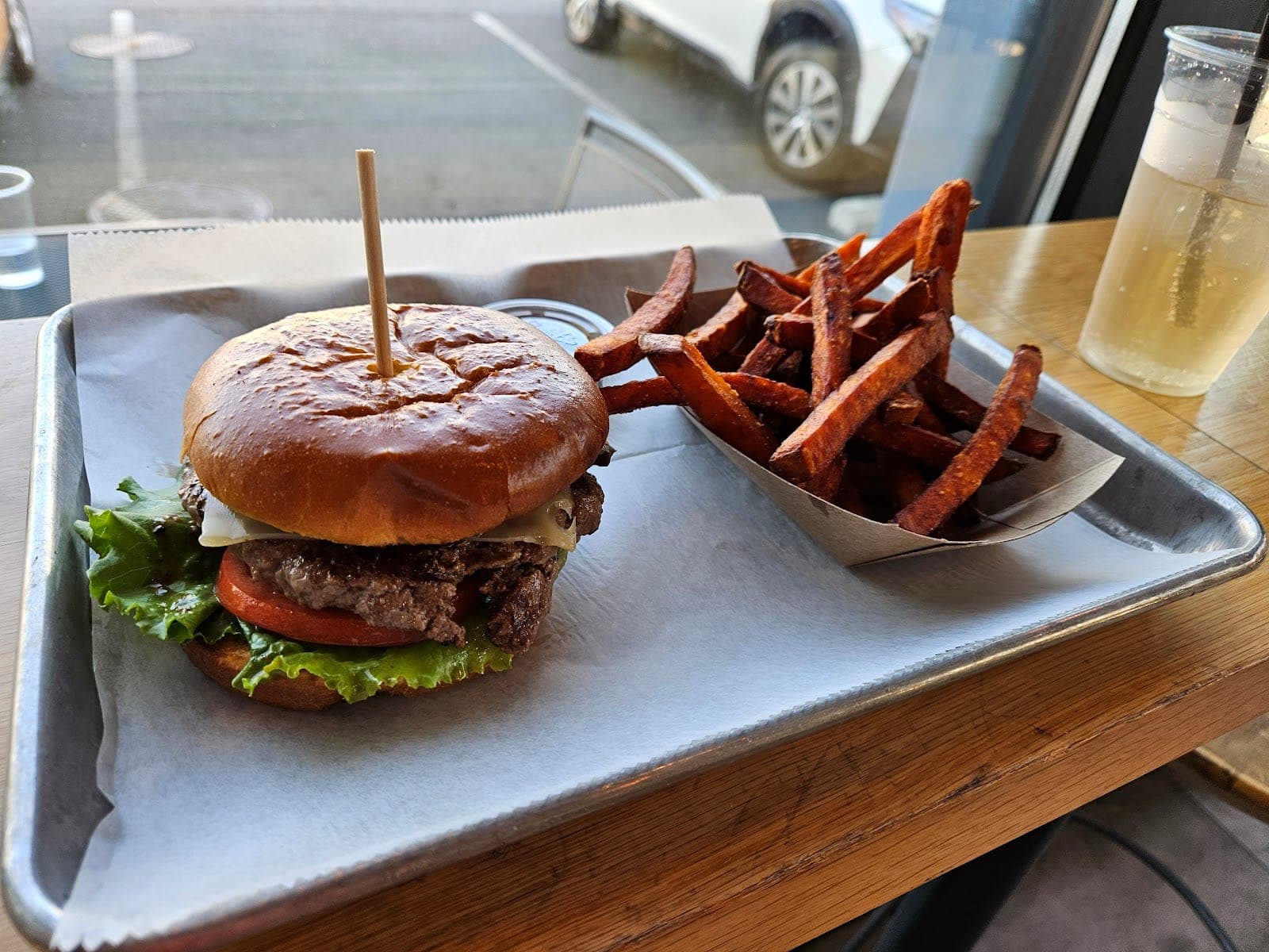 Basic Burger - Tysons West — photo 3