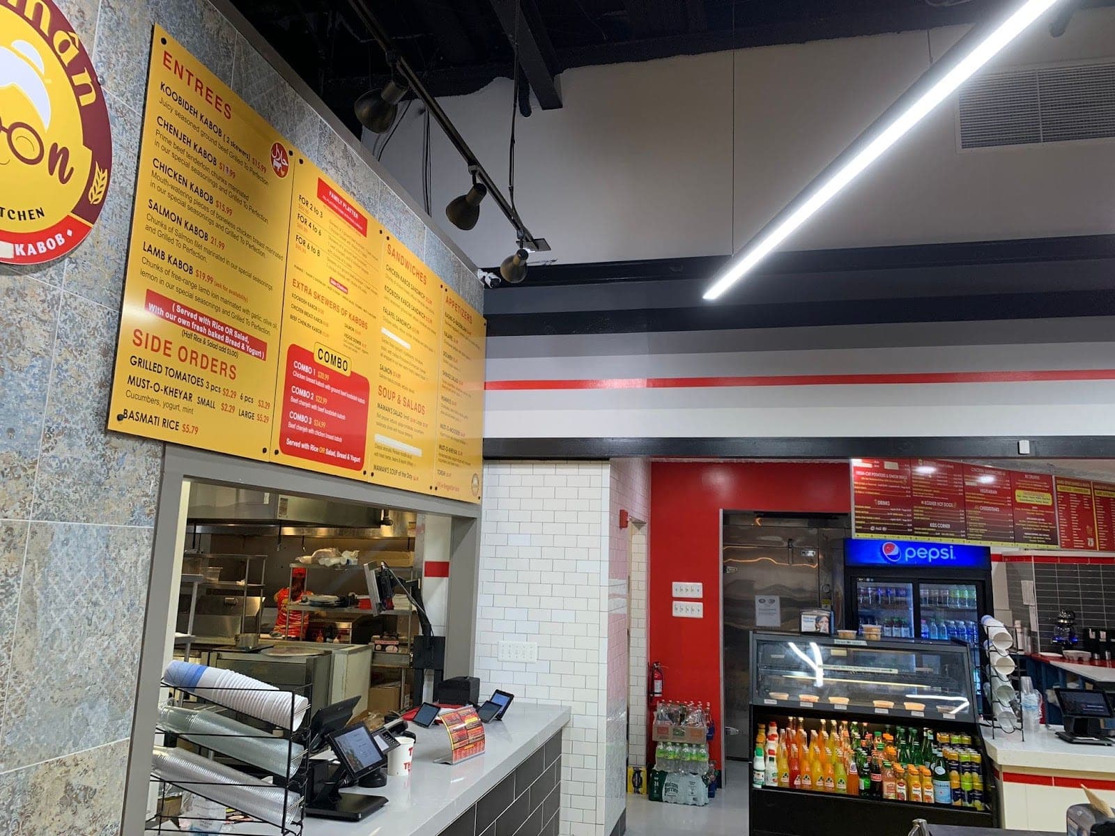 Z-burger & Maman Joon kitchen — photo 1