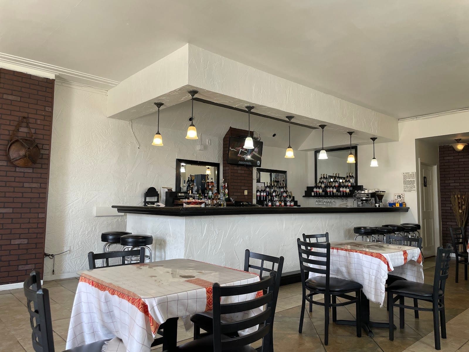 Mendi Restaurant — photo 2