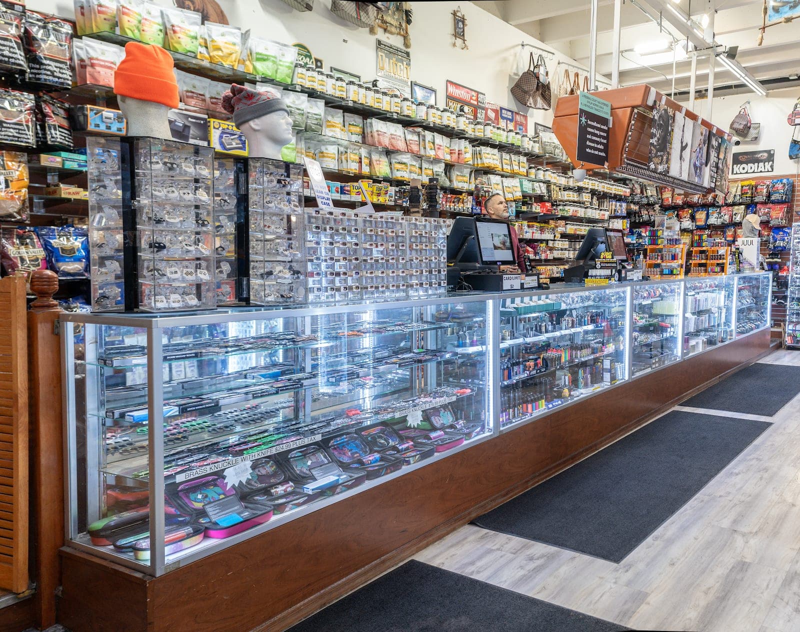 M & M Grocery Store — photo 4