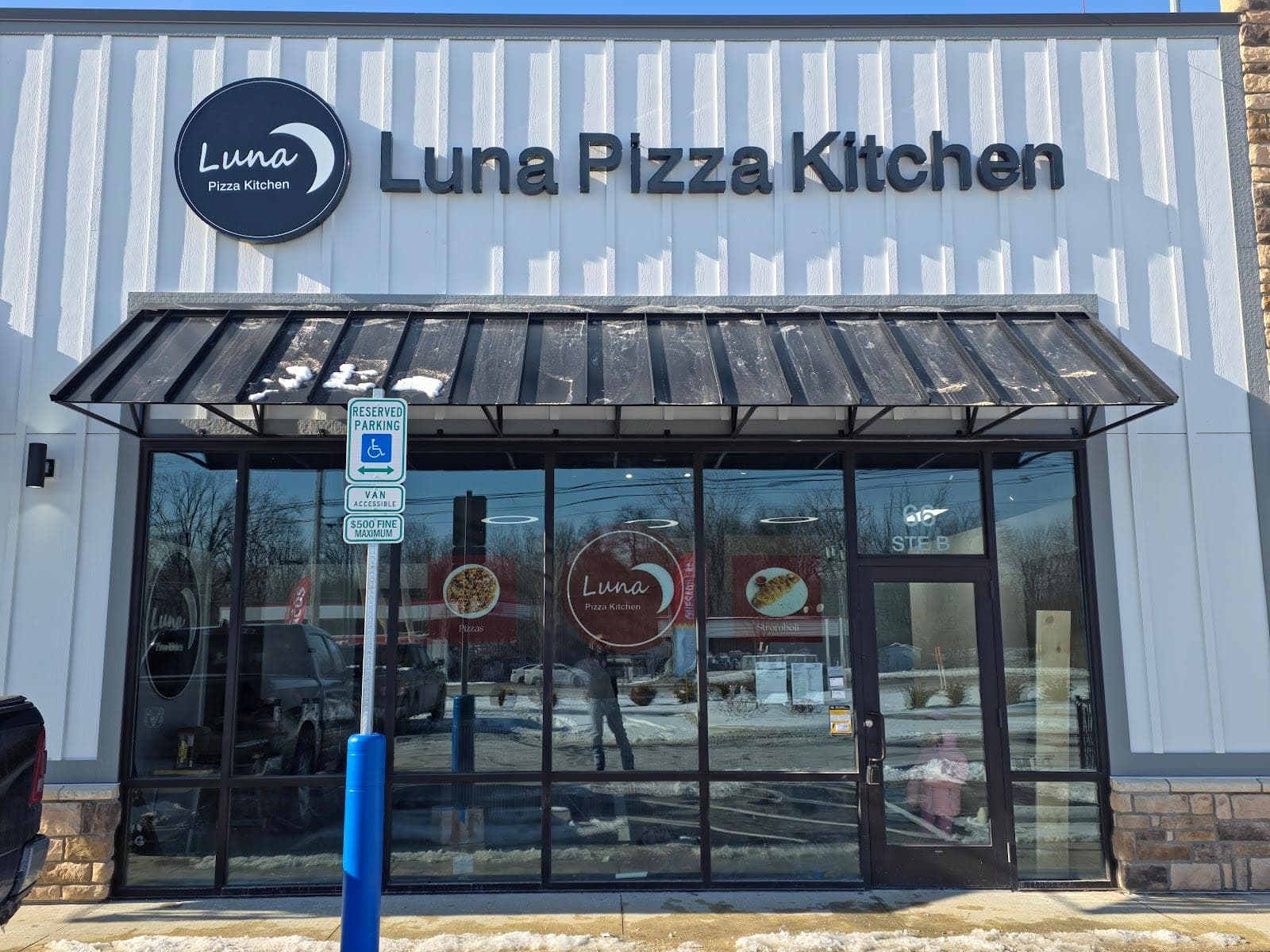 Luna Pizza Kitchen — photo 1