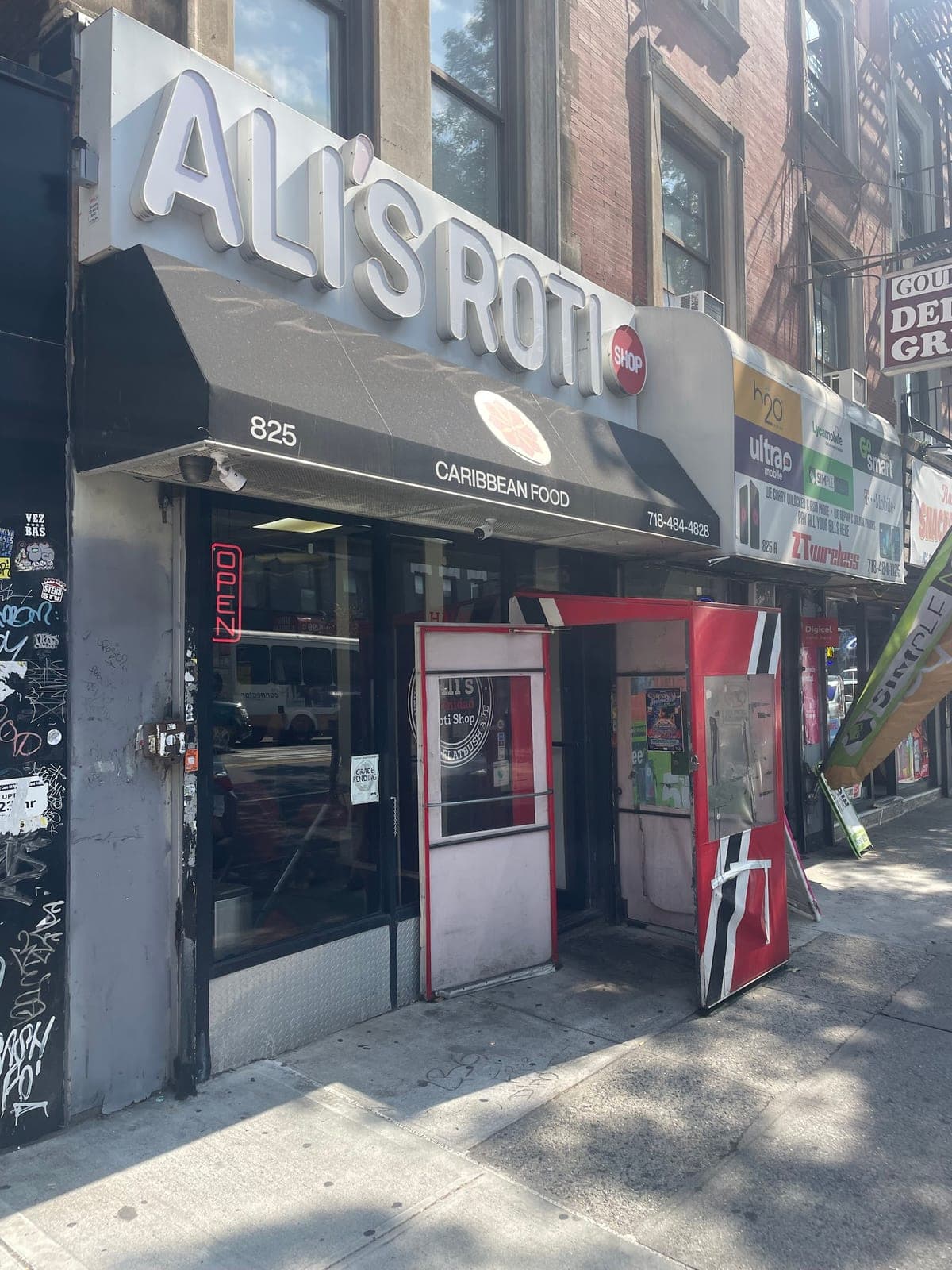 Ali's Roti Shop — photo 2