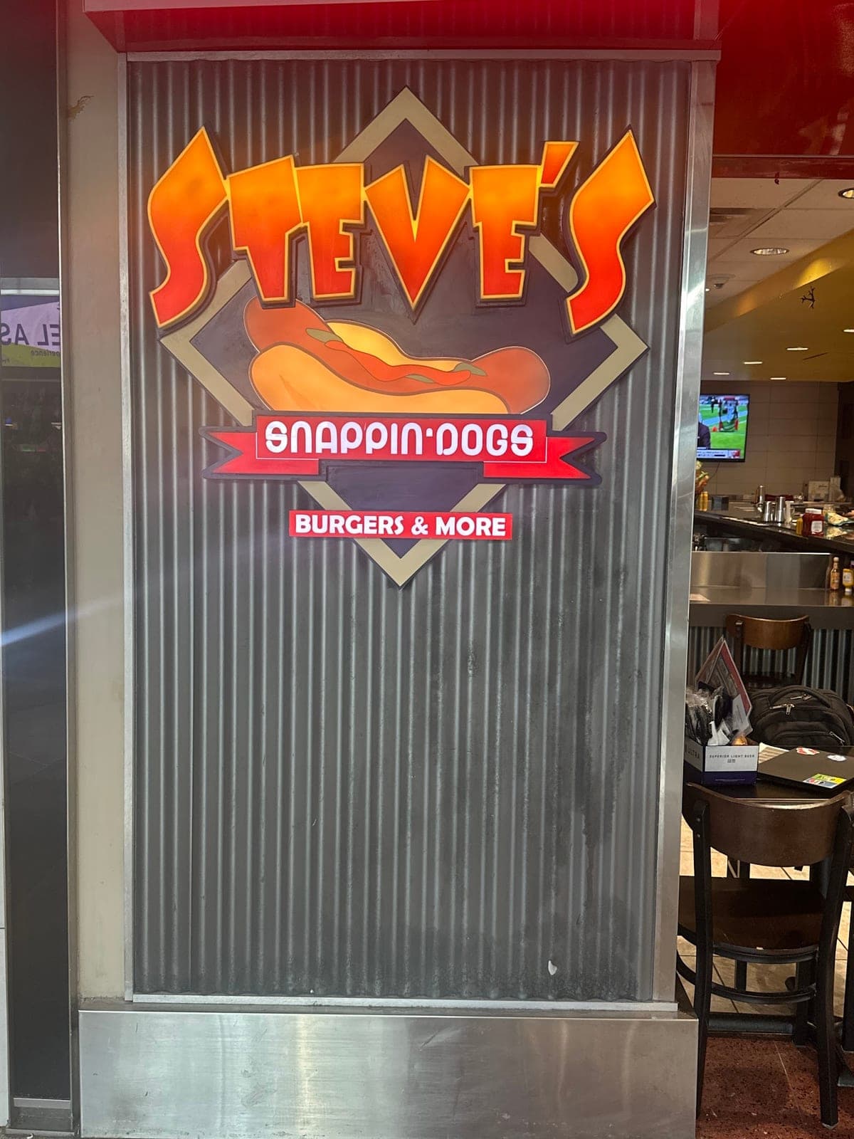 Steve's Snappin' Dogs — photo 1